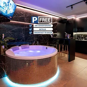 Jacuzzi Glass-house Station , Krakau Polen